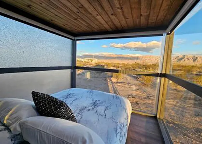 Arizona Adventure Awaits: Glamping Offering Exquisite Views Holiday home Meadview