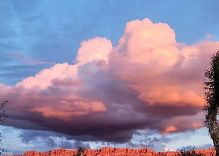 Arizona Adventure Awaits: Glamping Offering Exquisite Views Meadview