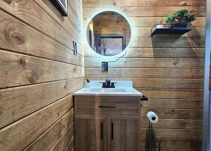 Arizona Adventure Awaits: Glamping Offering Exquisite Views Meadview