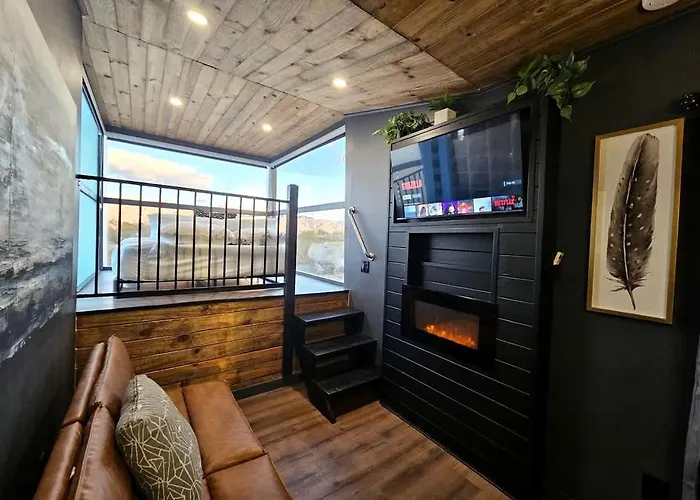 Arizona Adventure Awaits: Glamping Offering Exquisite Views